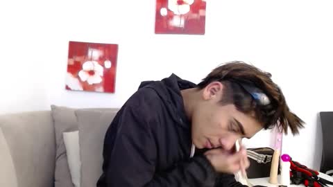 SAMUEL SAMY online show from 11/22/25, 07:35