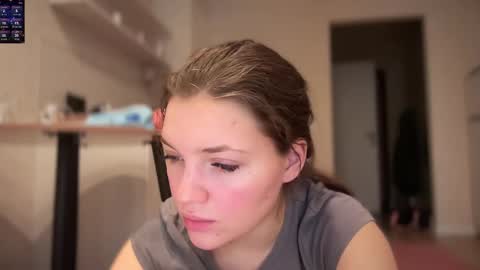 Snapshot of liana_8 chatting on 02/22/26, 01:53 liana_8 online show from 02/22/26, 01:53