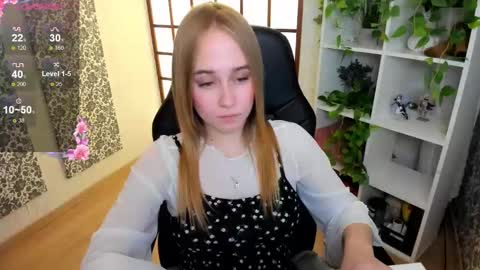 Liana online show from 02/06/25, 03:59