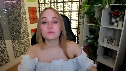 Liana online show from 03/09/25, 02:07
