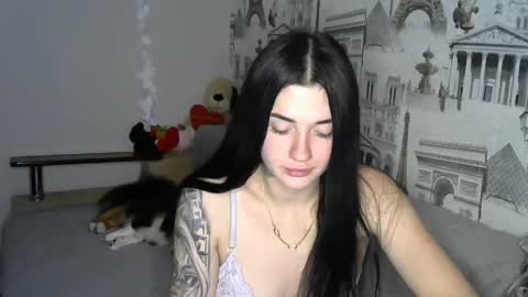 Snapshot of liana_diva chatting on 12/23/24, 01:51 liana_diva online show from 12/23/24, 01:51