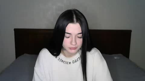 Snapshot of liana_diva chatting on 01/17/25, 10:23 liana_diva online show from 01/17/25, 10:23