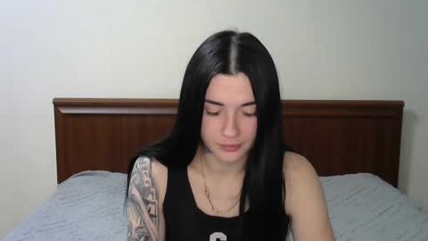 Snapshot of liana_diva chatting on 02/19/25, 10:53 liana_diva online show from 02/19/25, 10:53