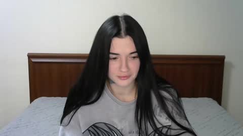 Snapshot of liana_diva chatting on 02/23/25, 07:49 liana_diva online show from 02/23/25, 07:49