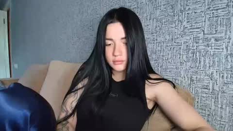 liana_diva online show from 05/18/26, 01:39