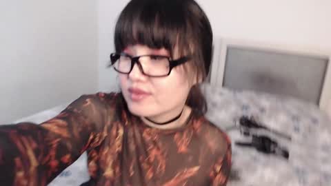 Snapshot of lianayun chatting on 01/18/25, 01:40 Liana online show from 01/18/25, 01:40