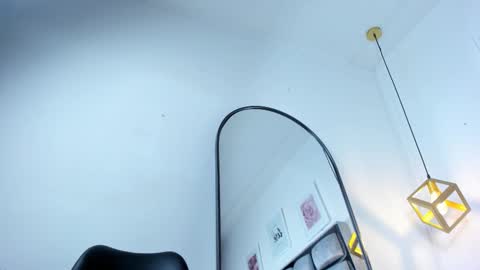 lianfox_ online show from 01/19/26, 12:31