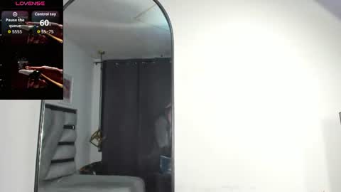 lianfox_ online show from 07/18/26, 01:37