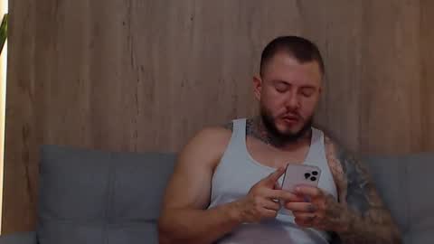 lianjones9 online show from 02/20/25, 01:46