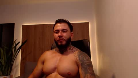 lianjones9 online show from 09/21/25, 09:27