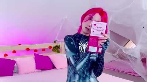 Lian online show from 10/30/25, 07:54