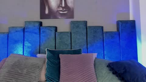 Lian online show from 03/02/25, 01:15