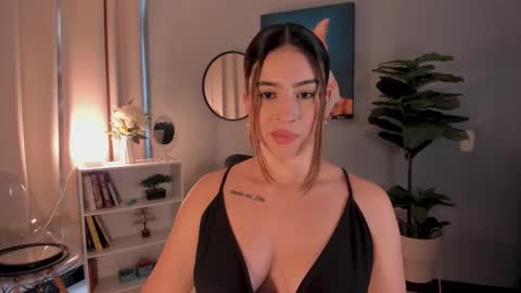 Lia online show from 11/03/25, 12:39