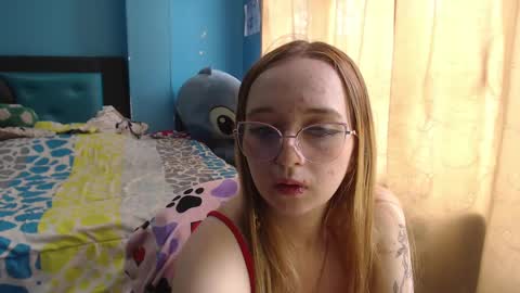 Lia Roberts online show from 02/07/25, 03:08