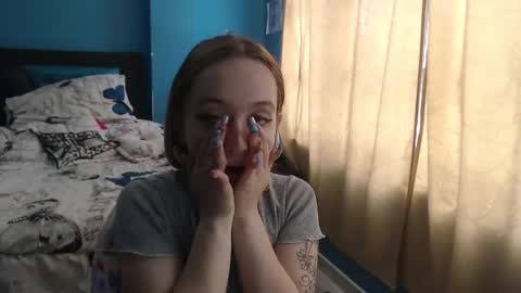 Lia Roberts online show from 02/18/25, 05:53