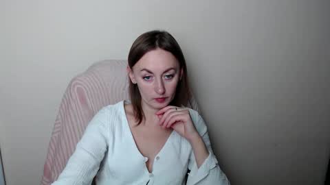 Lia online show from 02/16/26, 12:56