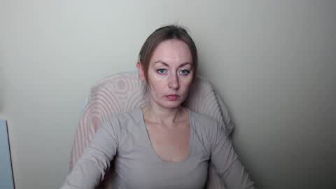 Lia online show from 04/06/26, 12:17