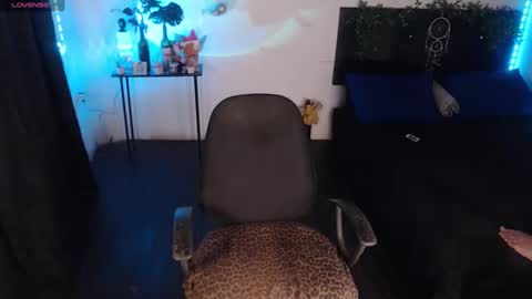 LiaScarlett online show from 11/02/25, 04:15