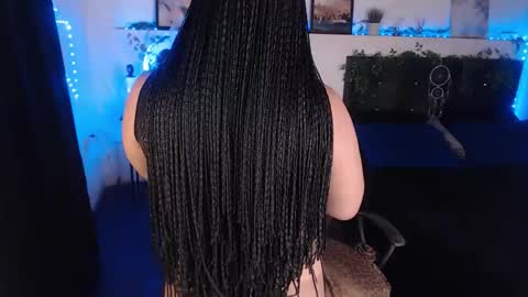 LiaScarlett online show from 12/21/25, 10:44