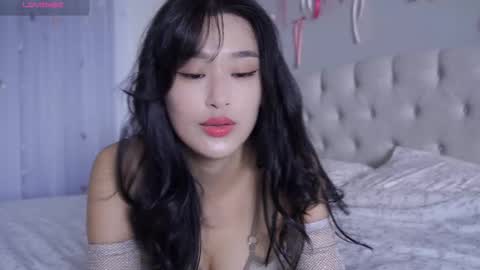 Snapshot of liavee chatting on 03/05/26, 02:51 Lia online show from 03/05/26, 02:51