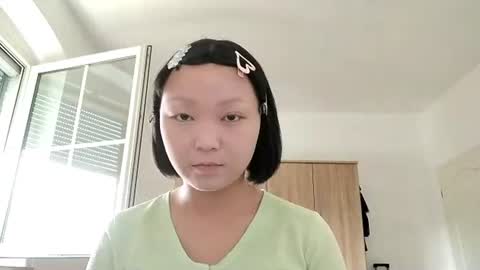 Snapshot of libbiepostlethwaite chatting on 07/18/26, 12:20 Molly online show from 07/18/26, 12:20