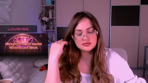 libra_mia online show from 04/13/26, 11:48