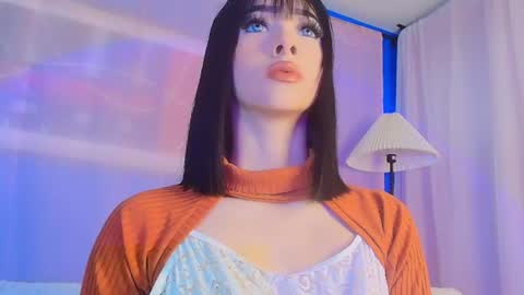 Valentina Hall online show from 08/05/26, 11:46