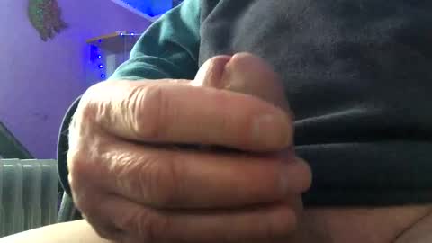 Snapshot of lickyouryoni chatting on 03/12/25, 07:59 LickYourYoni online show from 03/12/25, 07:59