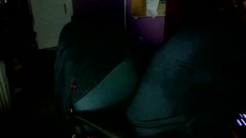 Snapshot of lickyouryoni chatting on 09/14/25, 02:27 LickYourYoni online show from 09/14/25, 02:27