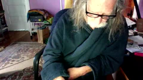 Snapshot of lickyouryoni chatting on 09/28/25, 03:50 LickYourYoni online show from 09/28/25, 03:50