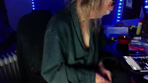 LickYourYoni online show from 12/04/25, 03:43