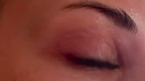 Snapshot of lierie chatting on 02/10/26, 12:53 its my birthday today so im offline but id be so happy if you felt like sending me a birthday love while im away online show from 02/10/26, 12:53