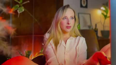 Snapshot of lierie chatting on 02/12/26, 06:14 its my birthday today so im offline but id be so happy if you felt like sending me a birthday love while im away online show from 02/12/26, 06:14