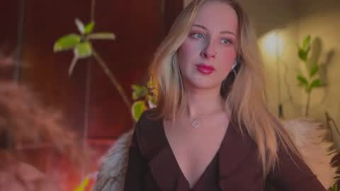 Snapshot of lierie chatting on 03/01/26, 07:05 its my birthday today so im offline but id be so happy if you felt like sending me a birthday love while im away online show from 03/01/26, 07:05