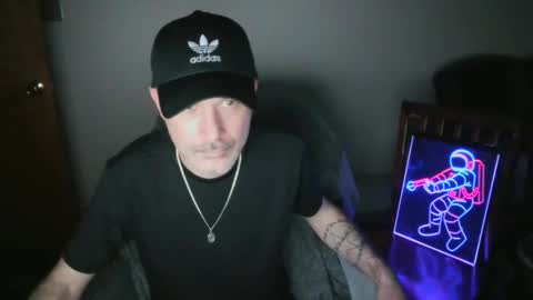 Snapshot of lieutenant85 chatting on 01/22/25, 10:59 LT85 online show from 01/22/25, 10:59