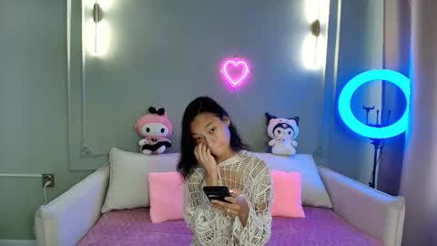 Lihn Pham online show from 12/01/25, 03:33