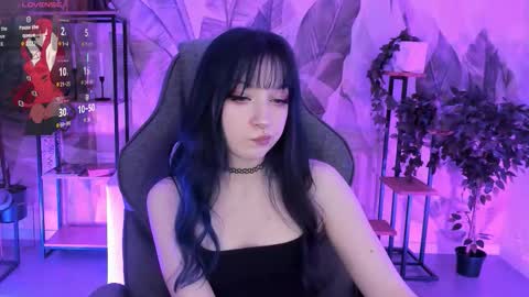 LiLu online show from 12/04/25, 02:59