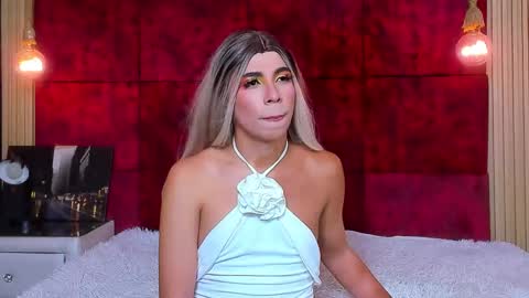 liiacollins online show from 10/15/25, 08:31