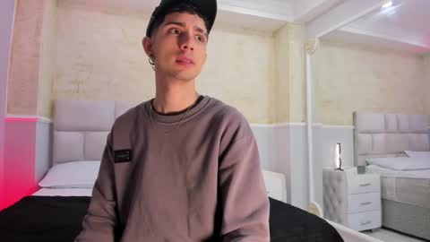 Snapshot of liiamhudson_ chatting on 02/04/25, 04:15 L I I A M online show from 02/04/25, 04:15