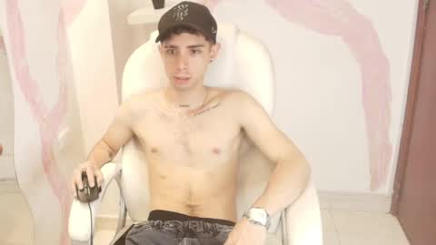 Snapshot of liiamhudson_ chatting on 02/06/25, 09:22 L I I A M online show from 02/06/25, 09:22