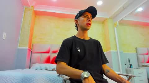 Snapshot of liiamhudson_ chatting on 02/10/25, 04:08 L I I A M online show from 02/10/25, 04:08