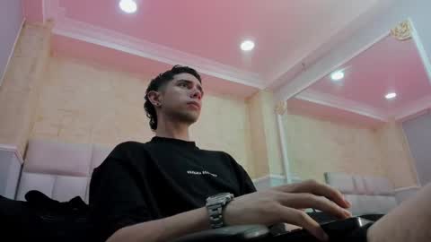 Snapshot of liiamhudson_ chatting on 02/16/25, 10:21 L I I A M online show from 02/16/25, 10:21