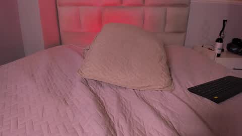 Snapshot of liiamhudson_ chatting on 02/21/25, 08:40 L I I A M online show from 02/21/25, 08:40