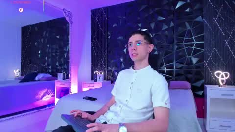 Snapshot of liiamhudson_ chatting on 09/12/25, 09:59 L I I A M online show from 09/12/25, 09:59