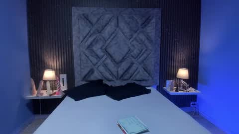         online show from 03/12/25, 11:42