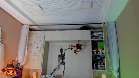         online show from 10/09/25, 11:41