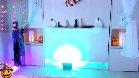         online show from 10/18/25, 11:44