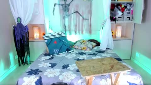         online show from 10/30/25, 11:44