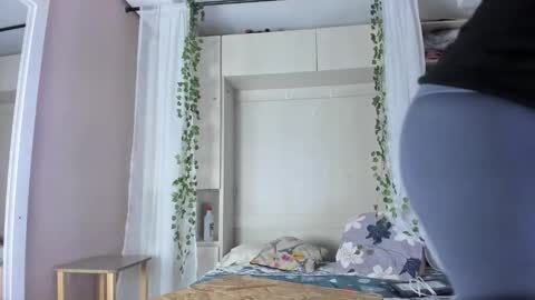         online show from 11/28/25, 11:35