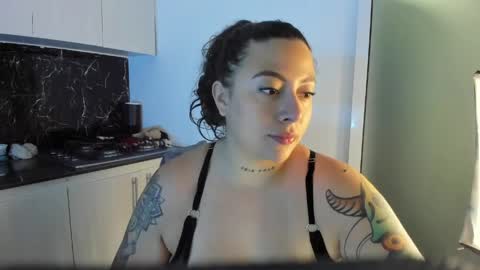 Snapshot of liiavega chatting on 04/24/26, 12:07 online show from 04/24/26, 12:07